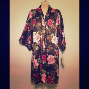 Vintage Sophia by Delicates Black Floral Satin Robe Small